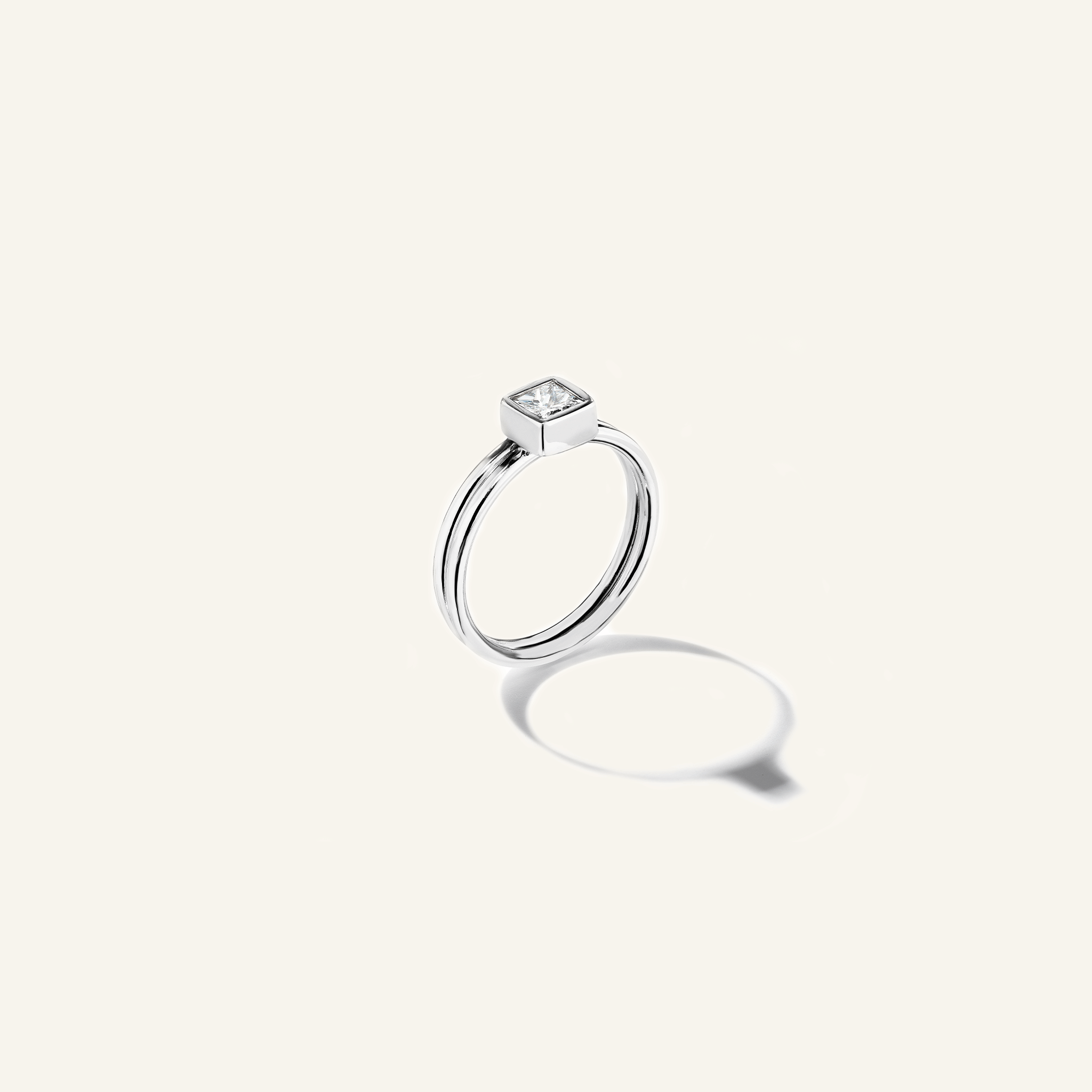 Princess-Cut-Bezel-Set-Diamond-Ring_18k White Gold